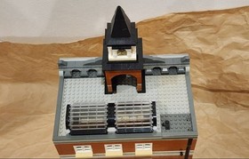 LEGO Creator Expert Modular Buildings Town Hall 10224 In 2012 Used W/Manual AsIs