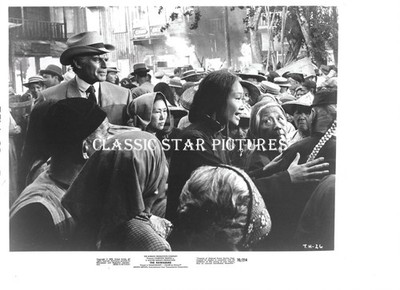 M749 Charlton Heston Tina Chen The Hawaiians 1970 vintage photo