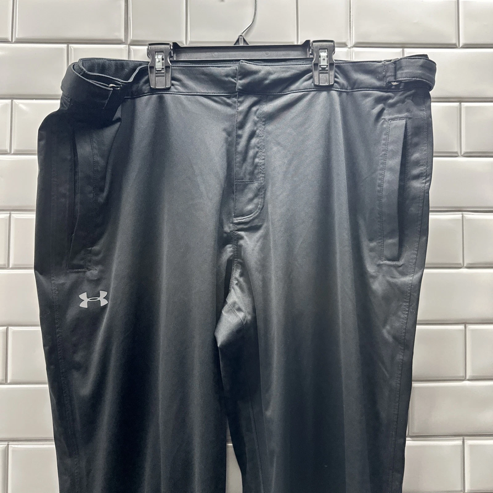 Under Armour Storm 3 Rain Pants Mens XL Black Waterproof Windproof Golf Outdoor
Opens in a new windo