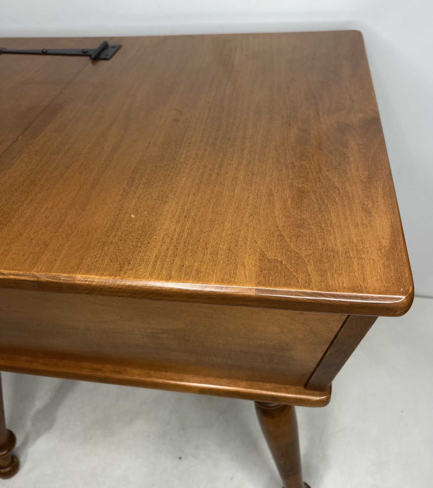 Vintage Ethan Allen Early American Solid Maple Lift Top Sewing Table Dough Box