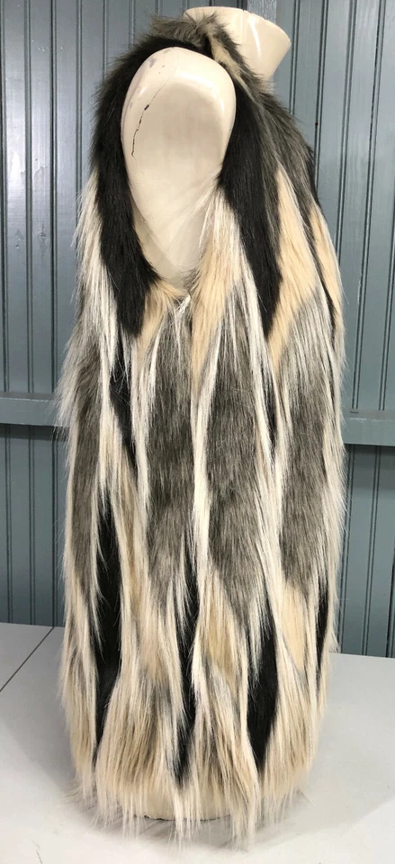 GB Dillards Gianni Bini 人造毛皮背心女式中号  — 第 4/4 张图片