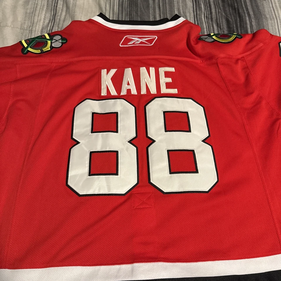 Reebok/CCM NHL Patrick Kane #88 2010 Stanley Cup Champions Blackhawks Jersey 52  - Image 4 of 4