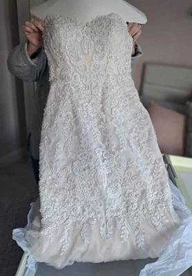 Justin Alexander Wedding Dress - Image 1 of 4