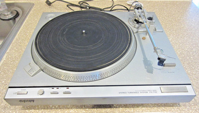 Sony PS-T33 Automatic Direct Drive Stereo Turntable w SUMIKO Oyster Cartridge