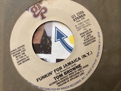 TOM BROWNE . FUNKIN FOR JAMAICA ( N.Y. )  . 1980 . Rare 7  vinyl