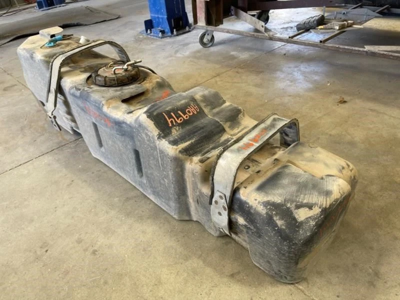 08-10 Ford F350 Super Duty USADO 6'9" cama curta tanque de combustível diesel 30,5 galões - Imagem 4 de 4