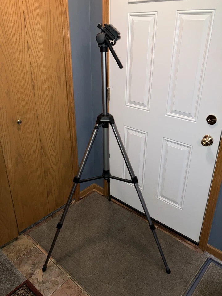 Cullmann 3230 Universal Photo Tripod 3 Way One Touch Pan Head Supports 7.7 lbs - Image 2 of 4