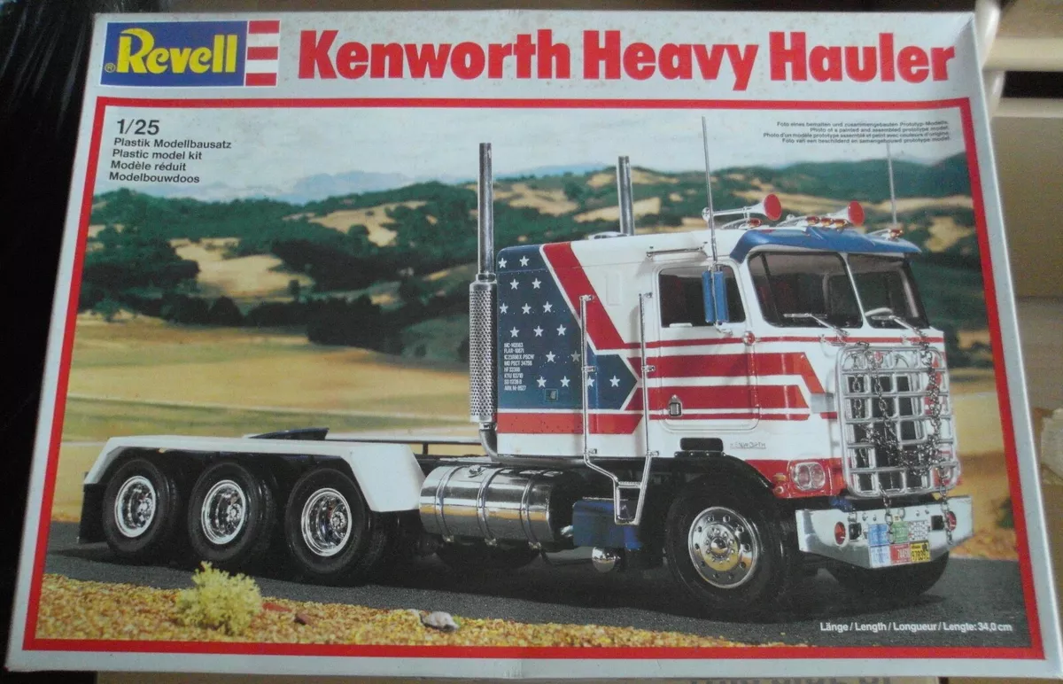 1/25 scale REVELL Germany Kenworth Heavy Hauler Model kit 7458 NOS FREE  SHIPPING