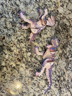 1993 Jurassic Park Velociraptor 3D Stand Up Jigsaw Puzzle Raptor Broken