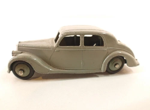 dinky GB 40A Riley Saloon 1/43 repeint