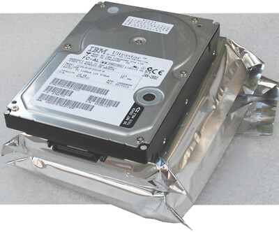18 GB SCSI IBM IC35L018F2D210-0 07N4733 FC-AL FC FESTPLATTE 10k FACT ORG.PACKAGE