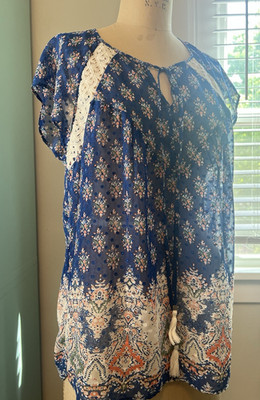 Daniel Rainn Blue Floral Print sheer  s/s blouse  with Crochet detail size L NWT