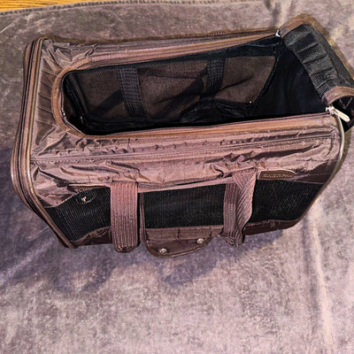 Sherpa Original Deluxe Pet Carrier Logo Brown Soft Sided Airline Travel Dog Cat