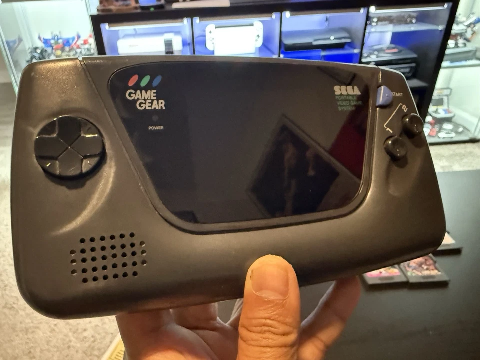 Consola SEGA Game Gear modificada con nuevo LCD recapitulado y 5 juegos Foto 3 de 4