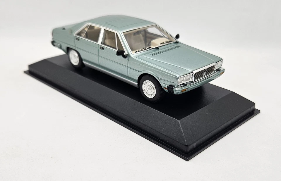 MINICHAMPS Maserati Quattroporte III Royale 1989 437123500 1:43 1/43 - Image 3 of 4