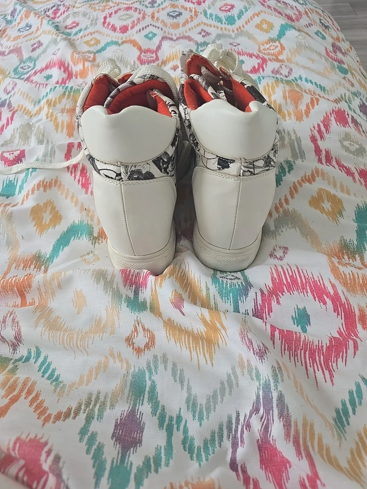 Primark black and white floral white high top trainers size 7 - Image 2 of 4