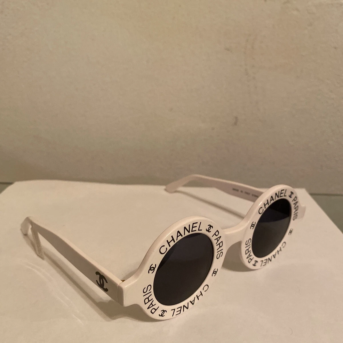 CHANEL 1993 PARIS ROUND WHITE SUNGLASSES – RDB