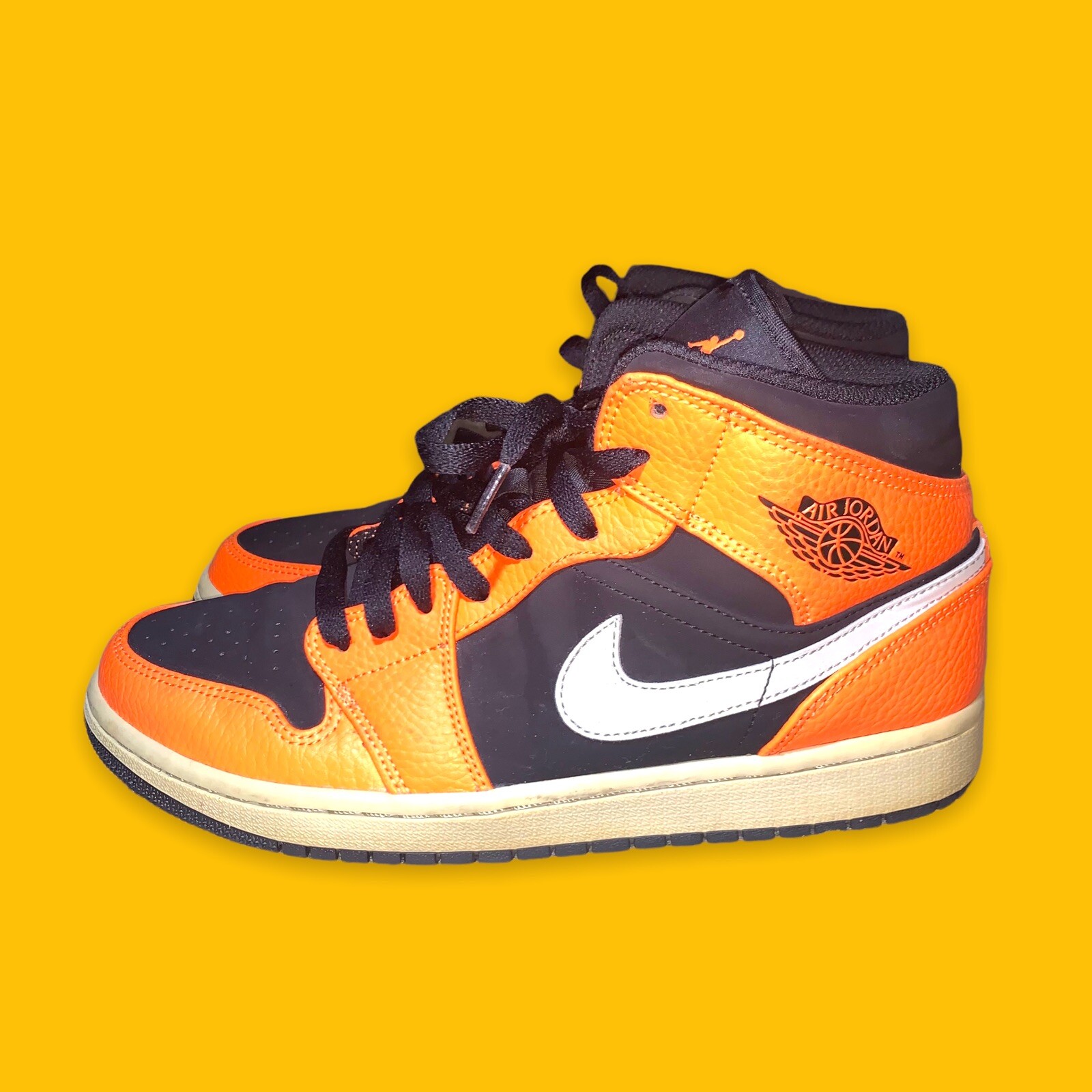 Size 8 - Jordan 1 Mid Black Cone 2018 554724-062 Black/Cone-Light 