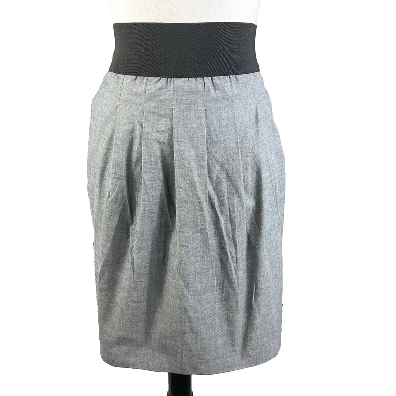 Alfani Skirt size Medium Blue Chambray Straight Knee Preppy Slim Casual Pockets