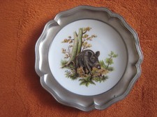 Wandteller von Schwarzenhammer Porzellan mit Zinnumrandung5- Motiv: Wildschwein