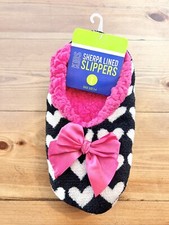 NEW Kid's Sherpa Lined Slippers - Hearts- Size Large- Shoe Size 3-4