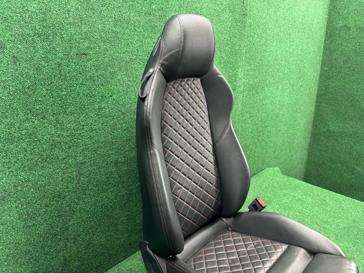 🛑 2017-2023 Audi R8 Spyder Front Right Seat Assembly Black Red Stitching OEM