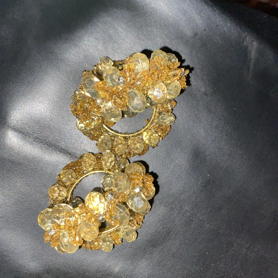 Juego de 4 servilleteros de alambre con cuentas de cristal transparente y oro Foto 3 de 4