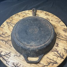Lodge Cast Iron Skillet #8 SK, Heat Ring Made in USA