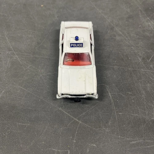 Vintage Corgi Toys FORD CORTINA GXL Police Car Whizzwheels Great Britain 1:43