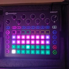 Novation Circuit Groovebox Standalone Synth/Drum Machine Works - With Box