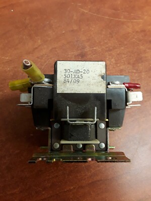 Sensore Elmwood Sensors 30-A0-20 501XA5 Contattore Termico – Usato In Buone Condizioni