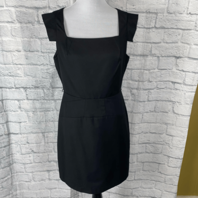 Forever 21 women L fully lined square neck sleeveless little black dress Forever 21 women L fully lined square neck sleeveless little black dress