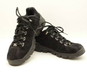 solid black leather tennis shoes