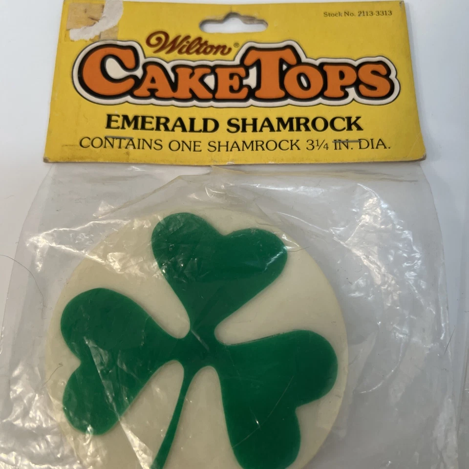 Trébol verde esmeralda Wilton St. Patrick’s Day de colección de 1980 y selecciones para pasteles Foto 2 de 4