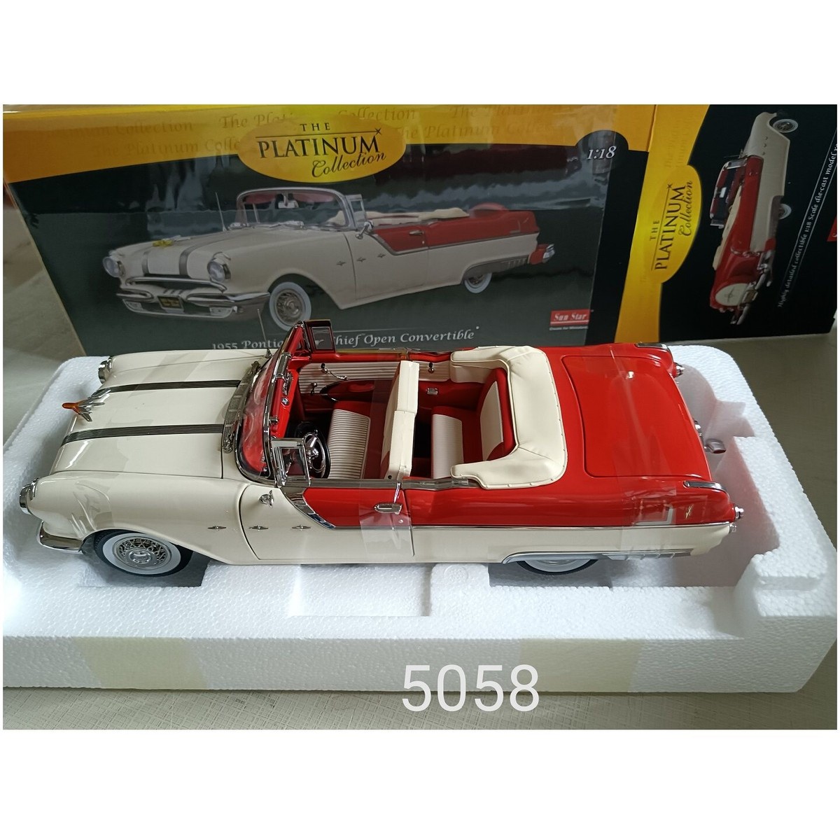 Sunstar 1/18 Sun Star Platinum Edition 1955 Pontiac Alloy car