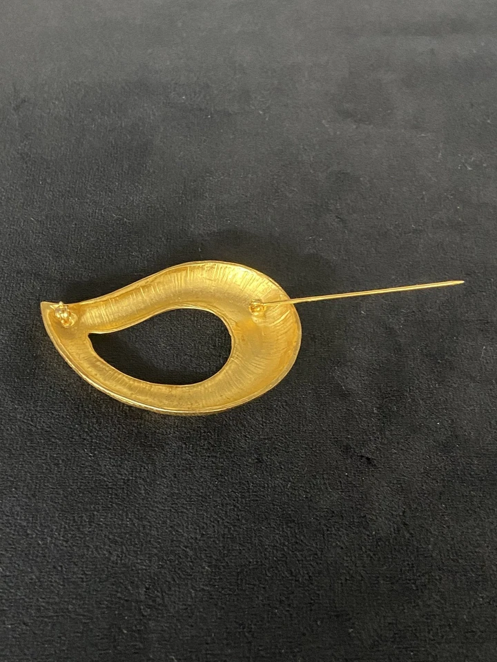 Vintage Modernist Gold Tone Brooch Pin Artisan Abstract Open Shape 2 Inch Jewelr - Изображение 2 из 4