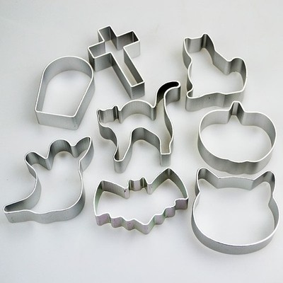 Halloween Formen 8er Set Metall Ausstechformen Geist Fledermaus Kürbis Katze Keks