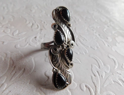 VINTAGE NAVAJO STERLINGSILVER & ONYX 4 STONE RING LUTRICIA YELLOW HAIR SZ. 9