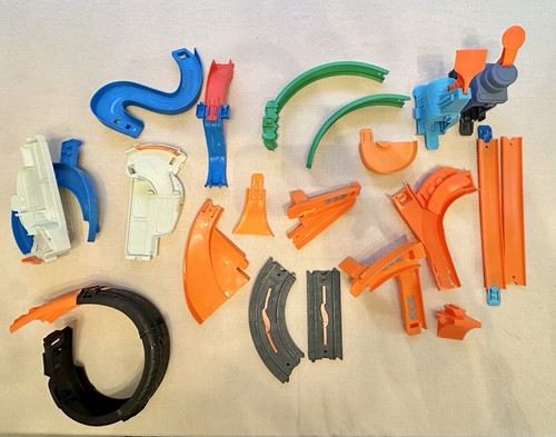 Hot Wheels Tracks Pieces Mixed LOT (some Vintage ?)
