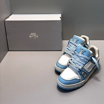 Nike Air Force 1 Low Top Sneaker Blau/Weiß Monogramm Herren EU 41,5