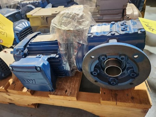 Sew-Eurodrive STF47 DRN80MK4 - 1745/144RPM 0.75hp - Picture 2 of 4