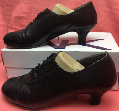 Debut Full Leather Perforated BlackLowClassicComfortHeelsWomenShoes Sz39EUR8.5US