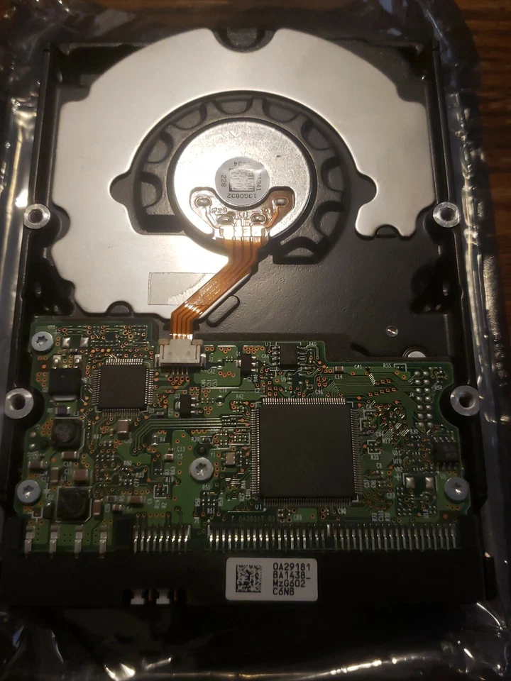 HITACHI DESKSTAR T7K250 200GB 8MB - Image 2 of 2