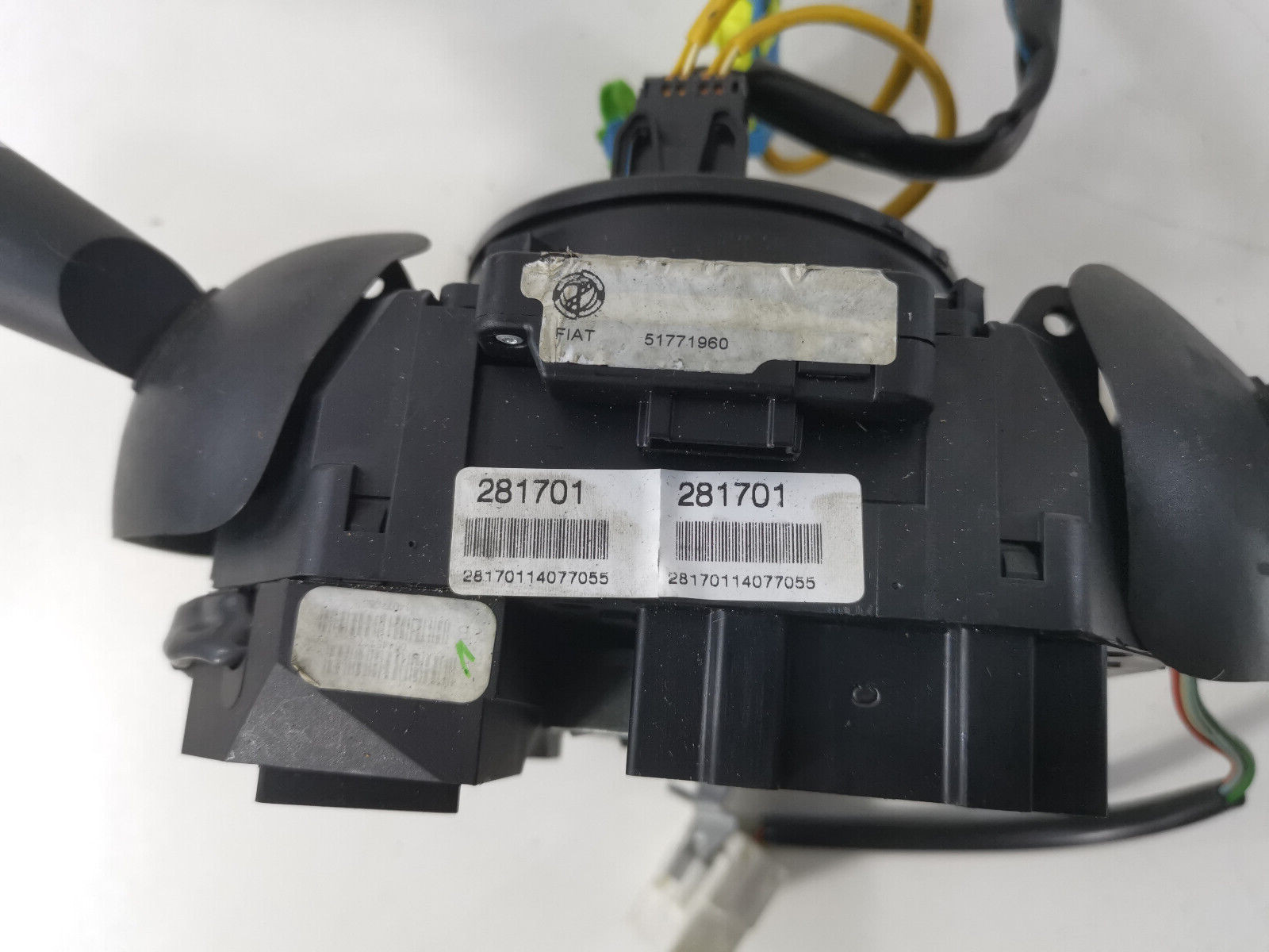 03-19 Maserati GranTurismo GranCabrio M145 Steering Column Switch 51771960