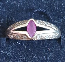 Goldring 333er  / 8 K mit roten Stein Vintage echt Gold