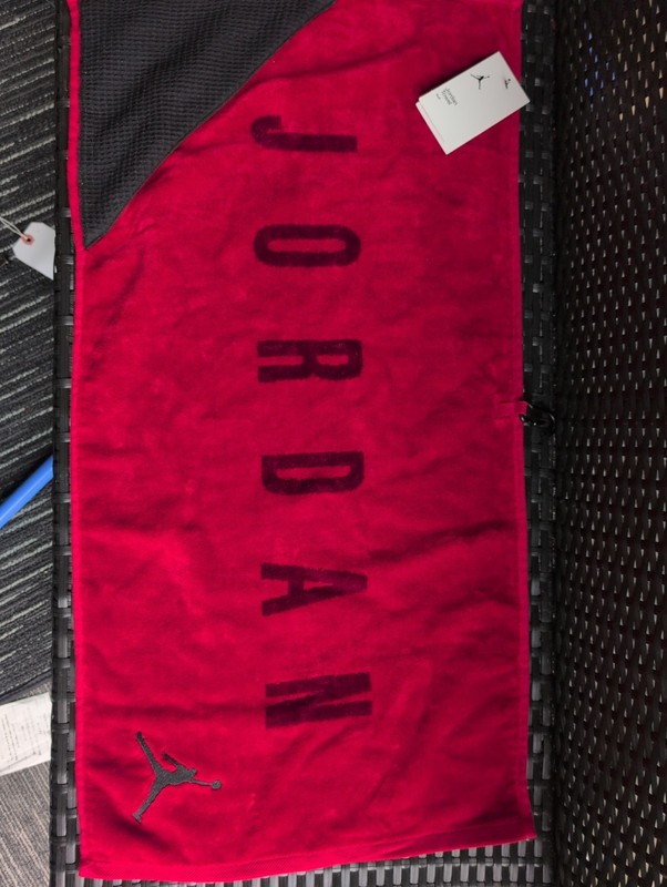 Nike Air Jordan Golf Towel Jumpman Soft Terry Red/Black 16" x 32"