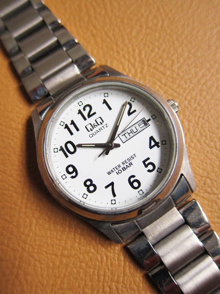 Q&Q (Citizen) 2105 S.S Reloj de Cuarzo con Esfera Blanca Foto 3 de 4