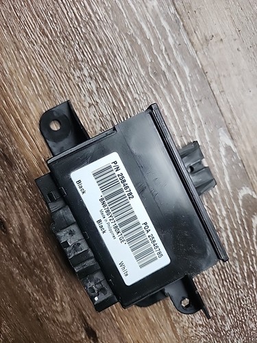 2008 Chevrolet Trailblazer Genuine GMC Rear Body Control Module P/N25846782 OEM - Picture 4 of 20