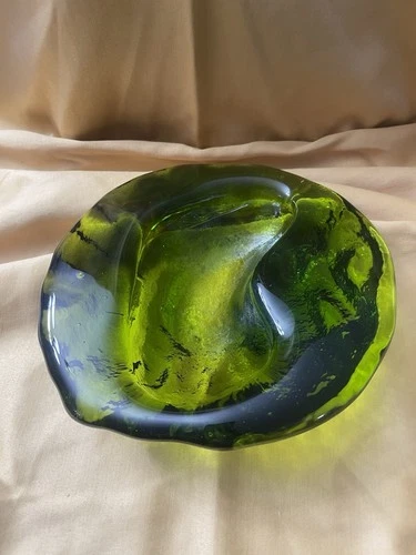 vintage MCM Green Art Glass Blenko Style Ashtray "amoeba" or freeform design