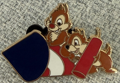2005 Chip & Dale Firework Americana Deluxe Starter Set Pin USA July 4th